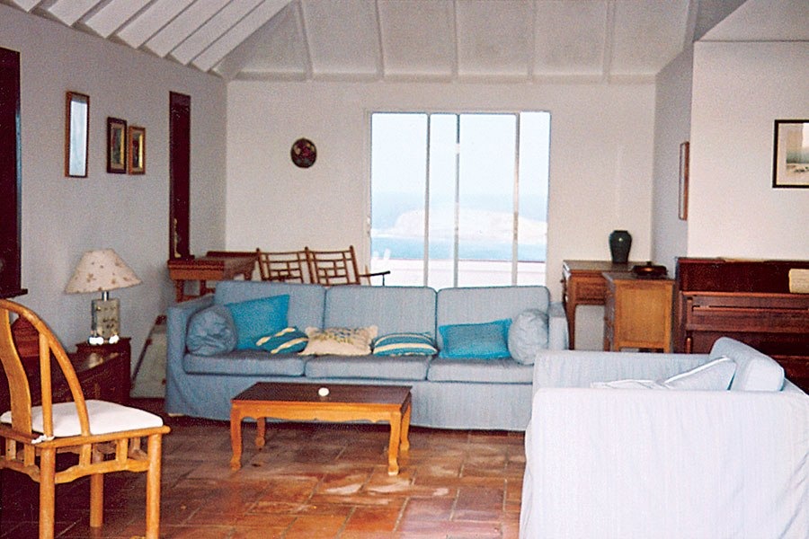 [st-barts-living-room4.jpg]