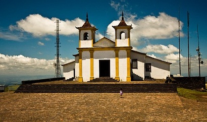 Inspirado no caminho de Santiago, o percurso irá de Aparecida até à Igreja de Nossa Senhora da Piedade em Caeté santuario_piedade01.jpg