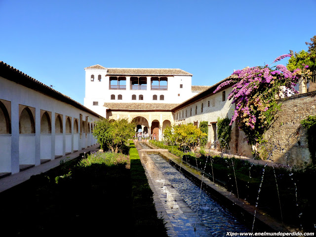 patio-de-la-acequia-alhambra-granada.JPG