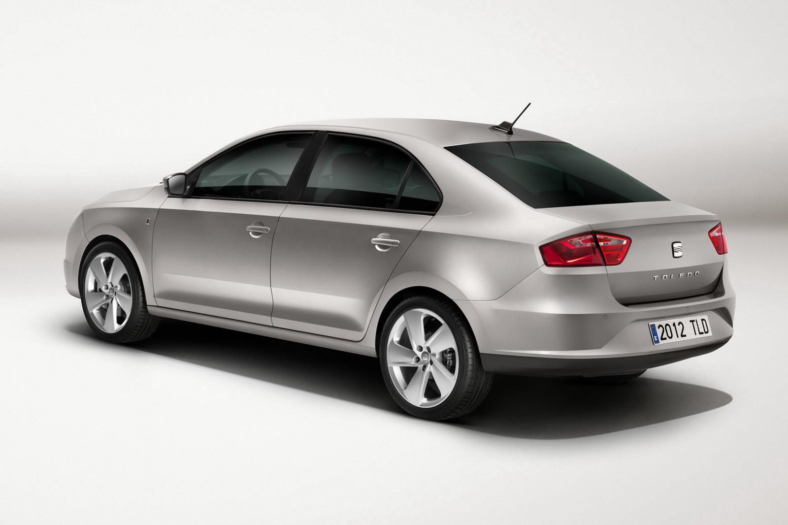 [2013-Seat-Toledo-9%255B2%255D.jpg]