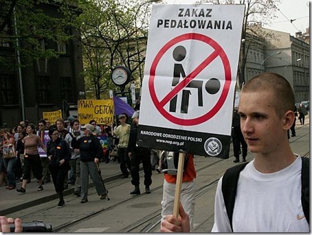 [homophobic-symbol5_thumb12.jpg]