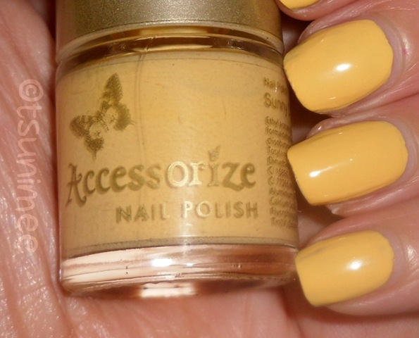 [05-accessorize-nail-polish-sunny-yellow%255B4%255D.jpg]