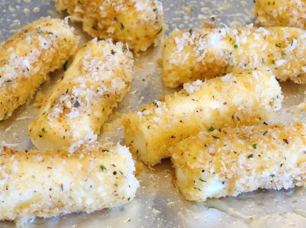 [Skinny%2520Baked%2520Mozzarella%2520Sticks%25202%255B4%255D.jpg]