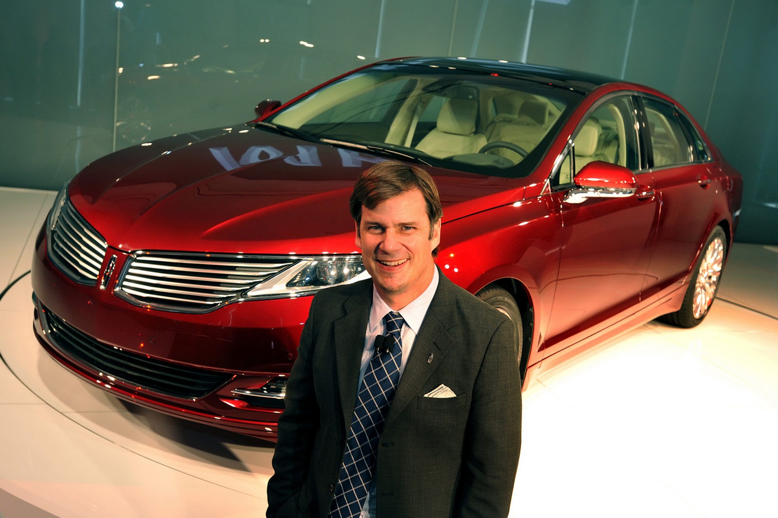 [2013-Lincoln-MKZ-Sedan-6%255B2%255D.jpg]