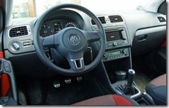 Dacia Stepway vs VW Polo Cross 02