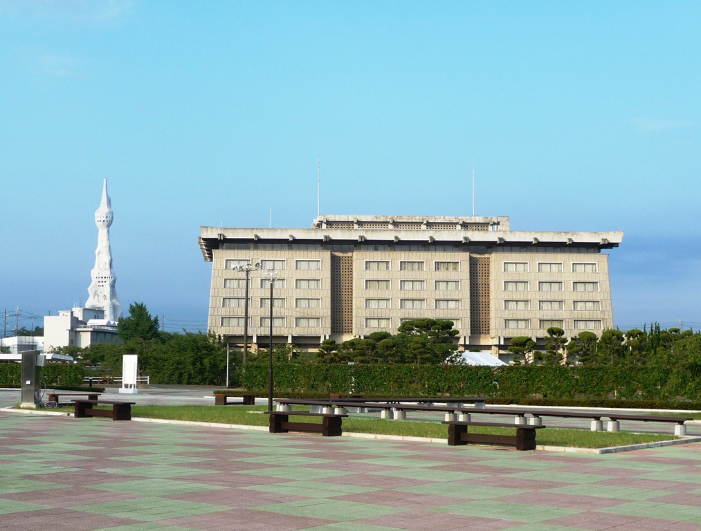 [Gloria%2520Ishizaka%2520-%2520PL%25202011%2520-%2520Torre%2520da%2520Paz%2520e%2520alojamento%2520antigo%255B5%255D.jpg]