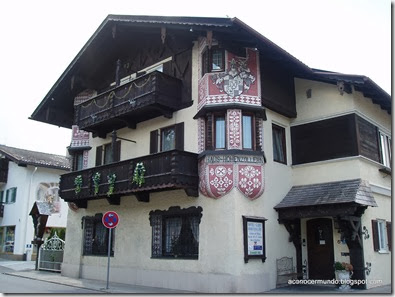 Garmisch Partenkirchen. Fachadas y balcones pintados - P9060314