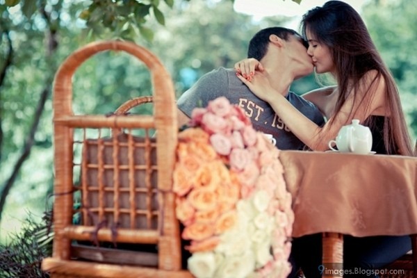 [Kissing-couple-on-table-hug-love-teen-age-cute-young%255B4%255D.jpg]