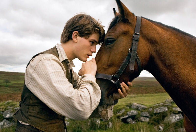 [war-horse-movie-image-jeremy-irvine-01%255B3%255D.jpg]