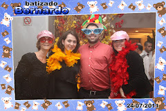 Fotos do evento Batizado Bernardo - 24.07.11. Foto numero 05 da Social Click Fotografia Digital, do Rio de Janeiro, RJ, que faz fotos divertidas, fotos malucas, fotos com fantasias, fotos na hora, fotografia maluca, fotografia divertida com molduras personalizadas. fotos divertidas malucas foto maluca animadas animado rj rio de janeiro divertida fantasia animada fotografo casamento aniversário 15 anos fotógrafo no fotógrafos casamentos