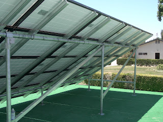 Panels are connected and wires are secured using tiewraps, trying to keep them as hidden as possible.