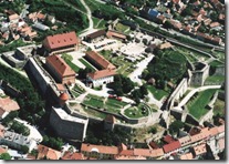 E4
