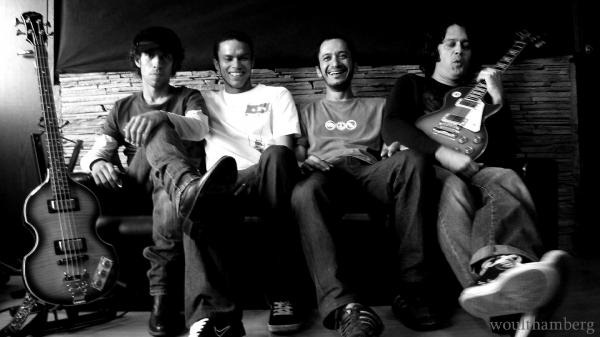 [Banda%25205%255B4%255D.jpg]