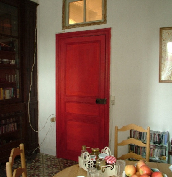 [2008-09-18%2520-%2520Cruzy%2520House%2520-%2520Dining%2520Room%2520door%2520%25281%2529%2520%2528800x600%2529%255B7%255D.jpg]