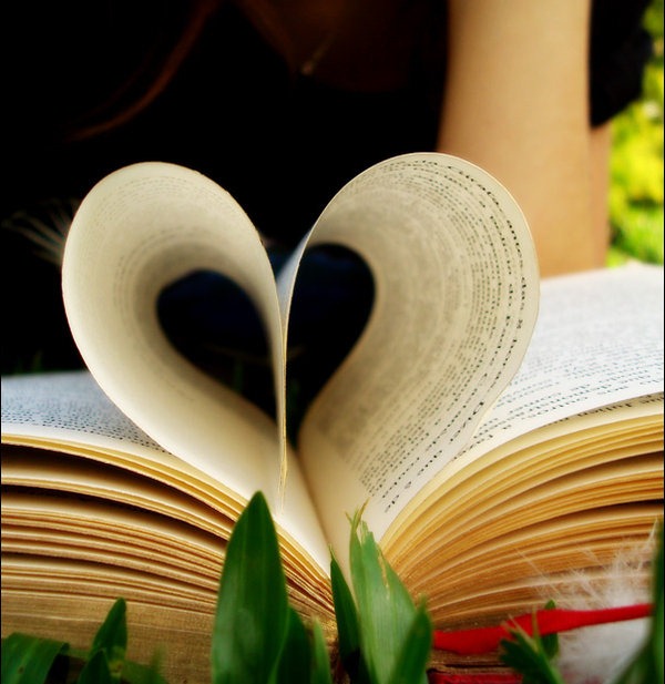 [The_book_lover_by_earthly_muse%255B5%255D.jpg]