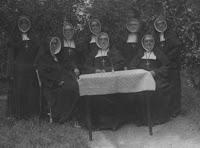 Monden, Adriana en Smits, Leonardus Drie Dochters.jpg