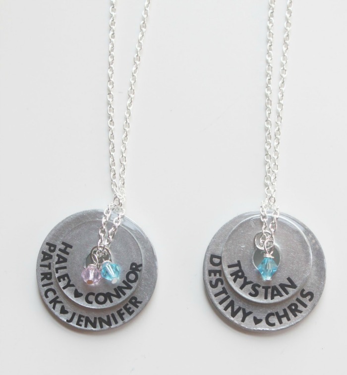 Vinyl Stamped Necklace Tutorial