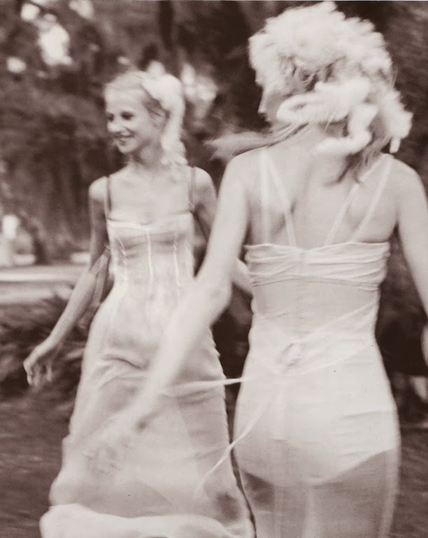 [vogue-italia-may-1997-Esther-Amy-e-Violet-perry-ogden%255B11%255D.jpg]