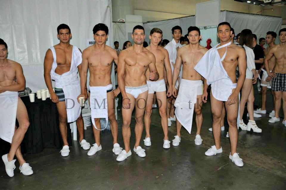 [Bench-The-Naked-Truth-backstage-275.jpg]