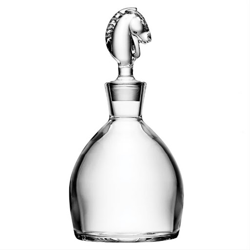 Any wine would look stunning in this decanter. (vivre.com)