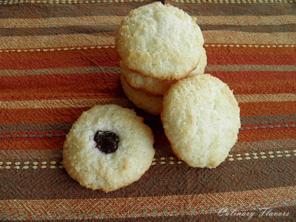 Coconut Cookies.jpg Coconut Cookies.jpg