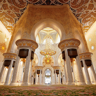 Sheikh Zayed Mosque in Abu Dhabi.Have a look at the large version.<br> © Steffen Jakob<br> 4778343984.jpg