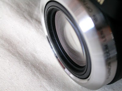 FinePix S8100fdのレンズのネジ