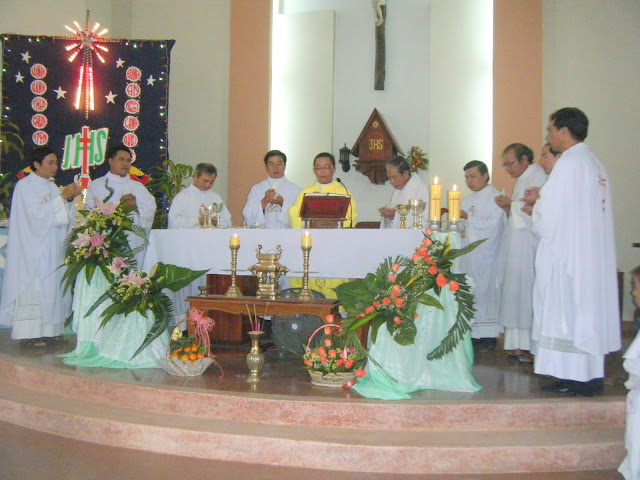 Thánh lễ tạ ơn của tân Lm Phêrô Lê Hoàng Vinh tại Gx Đa Lộc