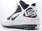 nike air max lebron 7 gr white navy 4 17 Nike Air Max LeBron VII (7)   White/Navy/Gold Sample Actual Photos