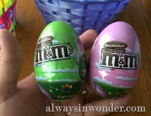 making_fun_Easter_baskets_with_goodies_from_Kmart (1)