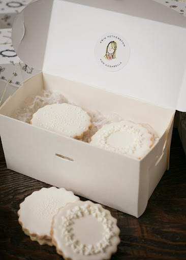 I loved these sandwich cookies by One Girl Cookies, which were inspired by detailing on Erin's new lingerie pieces I loved these sandwich cookies by One Girl Cookies, which were inspired by detailing on Erin's new lingerie pieces