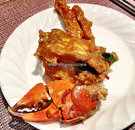 PARKROYAL Beach Road Crab Buffet feast Plaza Brasserie Nonya Curry Crab, X.O. sauce Crab, Butter, Stirred Fried Crab Egg Yolk, Thai Green Curry Mud Crab Sichuan Style, Stir-Fried Flower Crabs Chilli Black pepper 