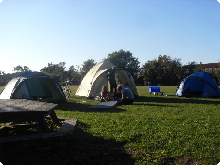Overnatning i telt med tolv skønne unger - september 2013