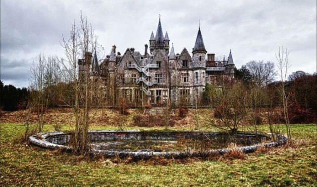 [abandoned-castle-belguim-39%255B3%255D.jpg]