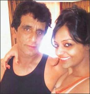 http://lh5.ggpht.com/-CVpZnYmdLho/UCwO21W1mCI/AAAAAAAAAEA/b8krCF0btSk/Asad-Rauf-Leena-Kapoor-Sex-Scandal-India-pakistan-02.jpg