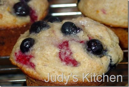 buttermilk berry muffins