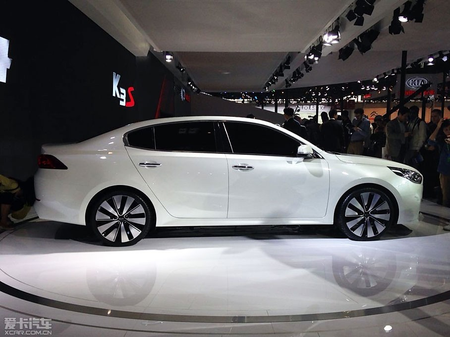 Kia-K4-Concept-3%25255B3%25255D.jpg