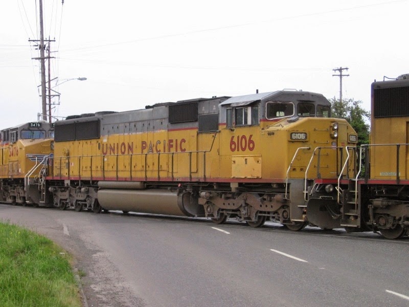 [IMG_6308-Union-Pacific-SD60M-6106-at.jpg]