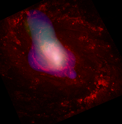 nuvem de gás quente ejetada da galáxia NGC 1068