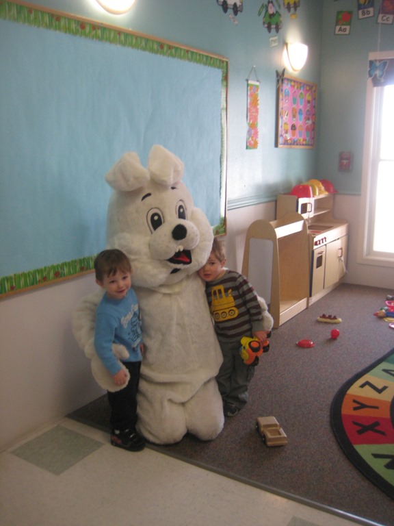 [03-26-13---Easter-Bunny-at-Child-Gar%255B5%255D.jpg]