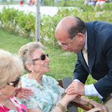 D. Jose Marin saludando a la esposa del Maestro Berná.