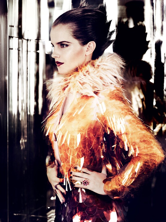 [Vogue%2520US%2520July%252011%2520Emma%2520Watson%25203%255B5%255D.jpg]