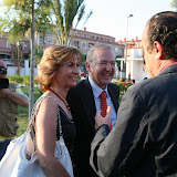 Saludo del Presidente Ripoll al Caballero de Santiago 2008 y esposa.