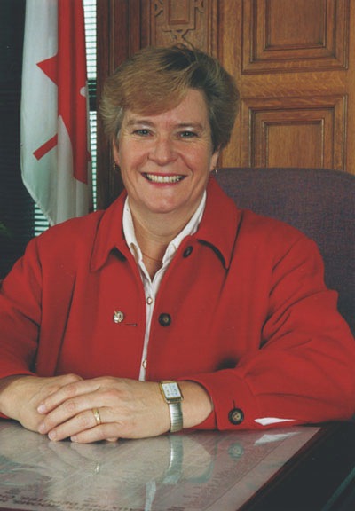 [deb-gray-ps5.jpg]