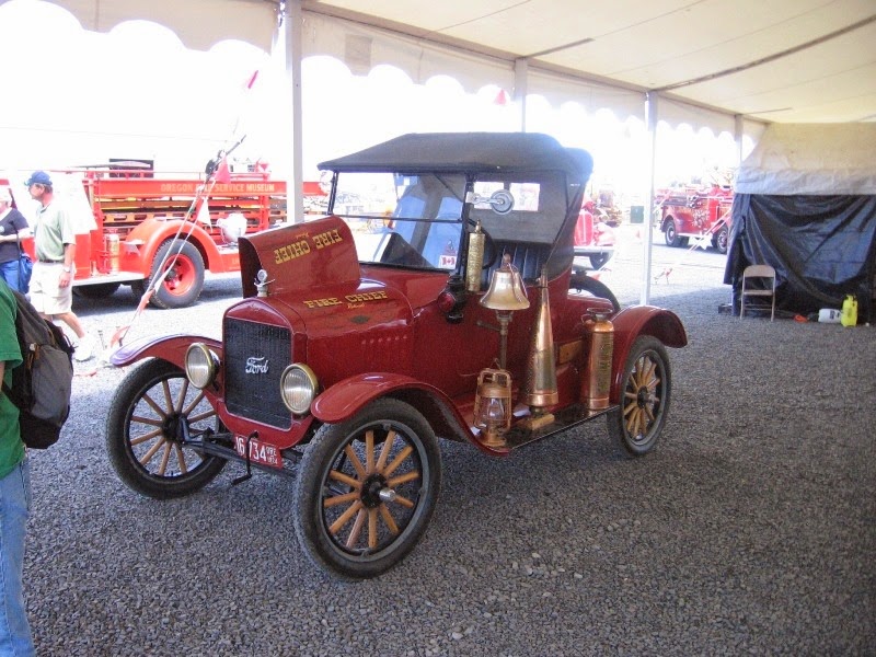 [IMG_8036-1924-Ford-Model-T-Fire-Chie.jpg]