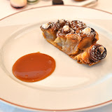 Tarte aux pommes bouquet de rose, sauce caramel beurre salé