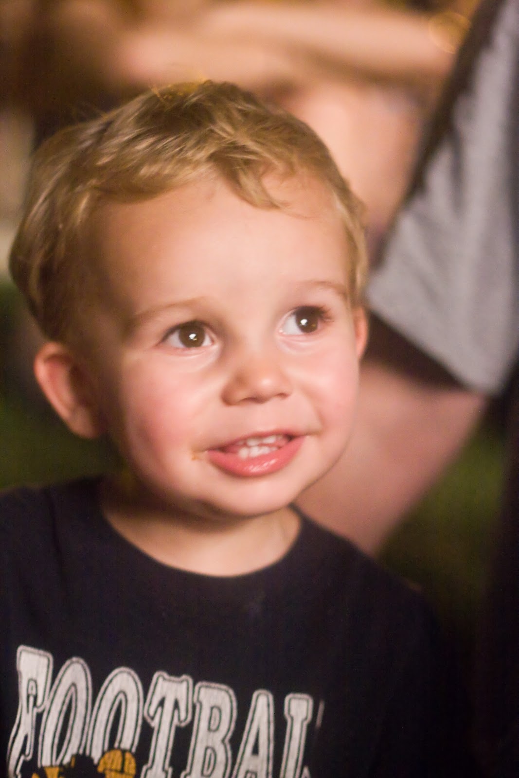 [7.4.13---jacob-watching-fireworks-24.jpg]