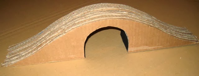 Cardboard train tunnel bridge Tracks for thomas - Step 2