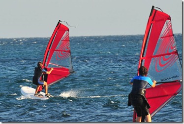 Escuela-de-windsurf-agua2