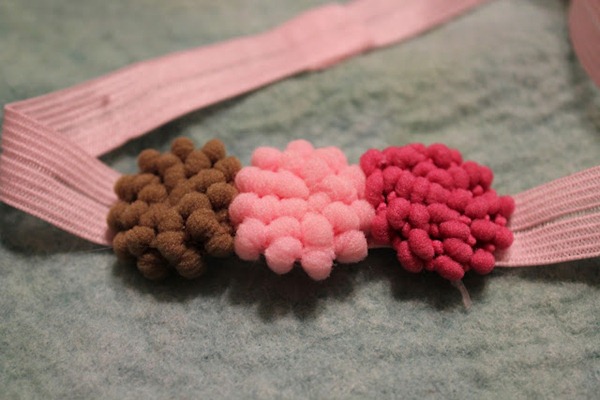 pom pom headband tutorial